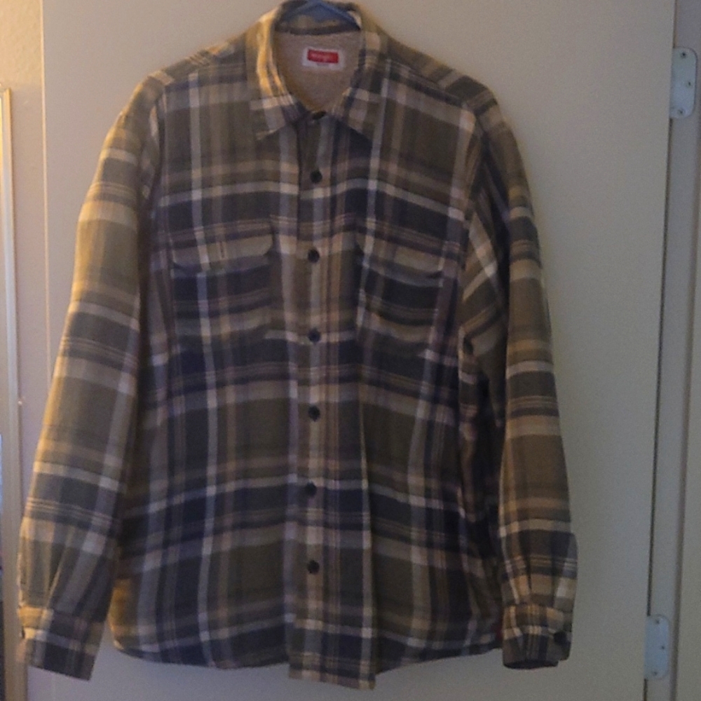 Wrangler pocketed sherpa flannel.